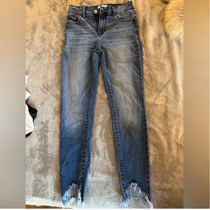 Cello high rise jeans size 1 , 00 or 0 ( 24 , 25 ) Stretchy skinny jean